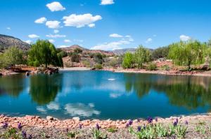 Sedona Mago Retreat Healing Lake